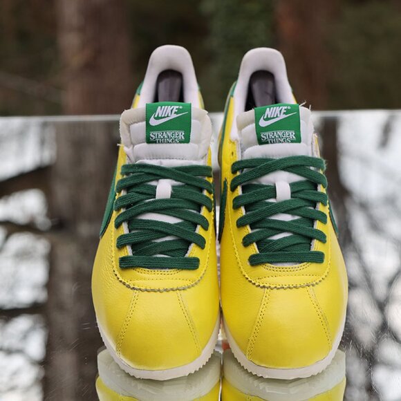 Nike Cortez Stranger Things Hawkins High School - Picture 10 of 16